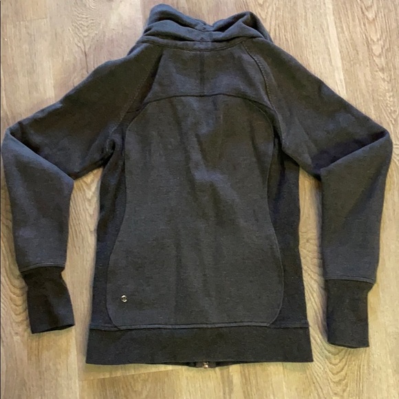 Lululemon Cozy Cuddle Up Jacket Asymmetrical Zip - Picture 4 of 6